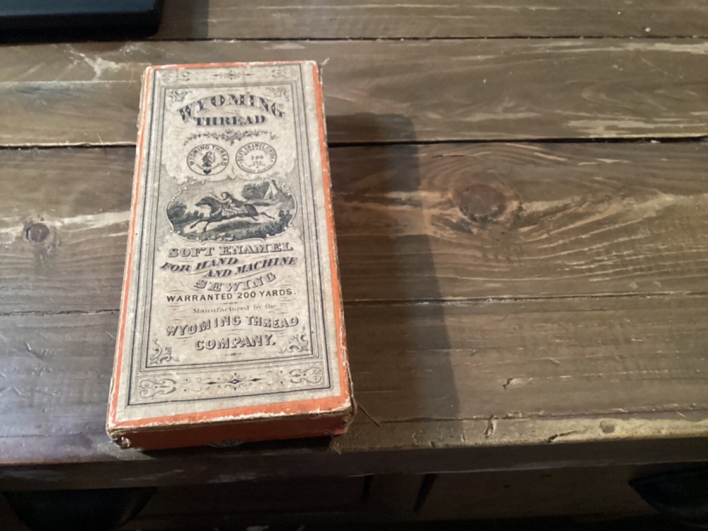 Early Wyoming Thread 200 Yard Thread Box