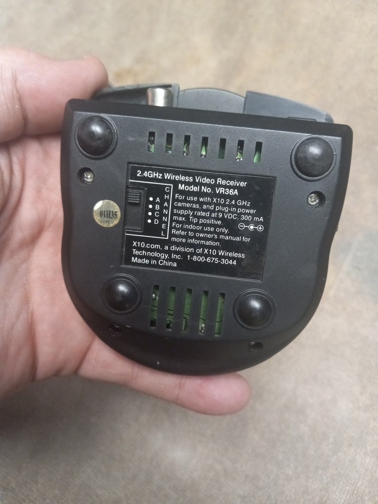 X10 Wireless Video Receiver VR36A WithPower Supply & Video Cable - Working
