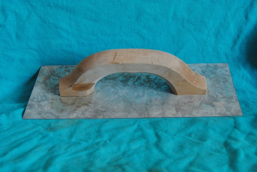 trowel type tool