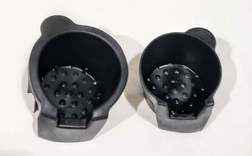 02-07 Ford Focus Console Cup Holder Insert Set of 2