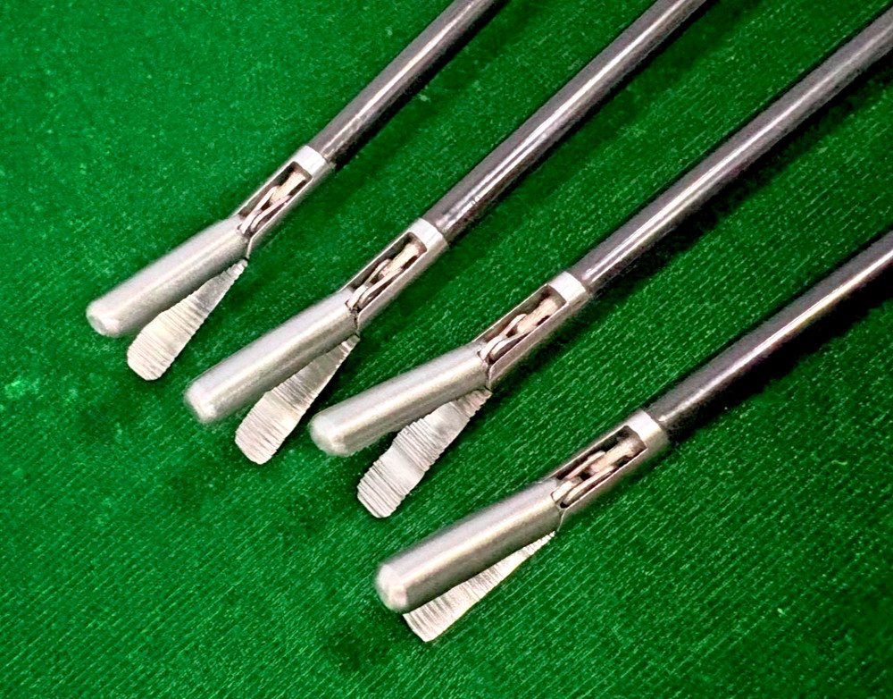 4pc Laparoscopic Universal Grasper / Maxi Grasper 5mmx330mm Reusable Instruments