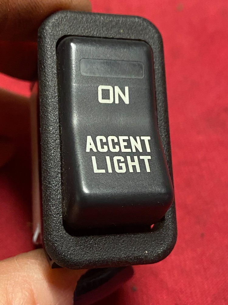 International ACCENT LIGHT ON ROCKER  Switch CONTROL  3596758C1