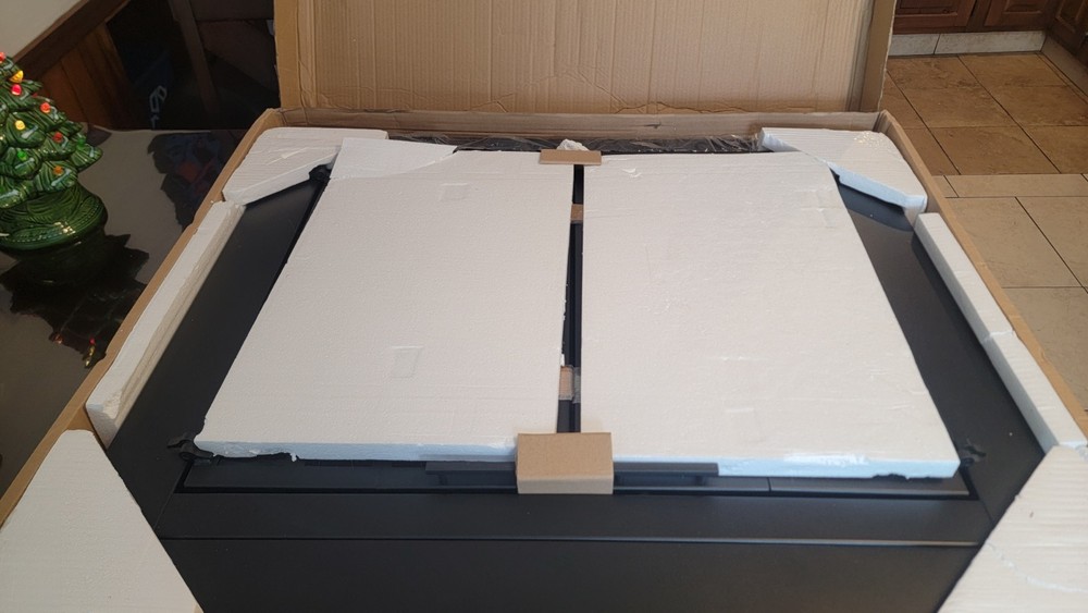 Uniflame Medium Glass Fireplace Doors with Screen