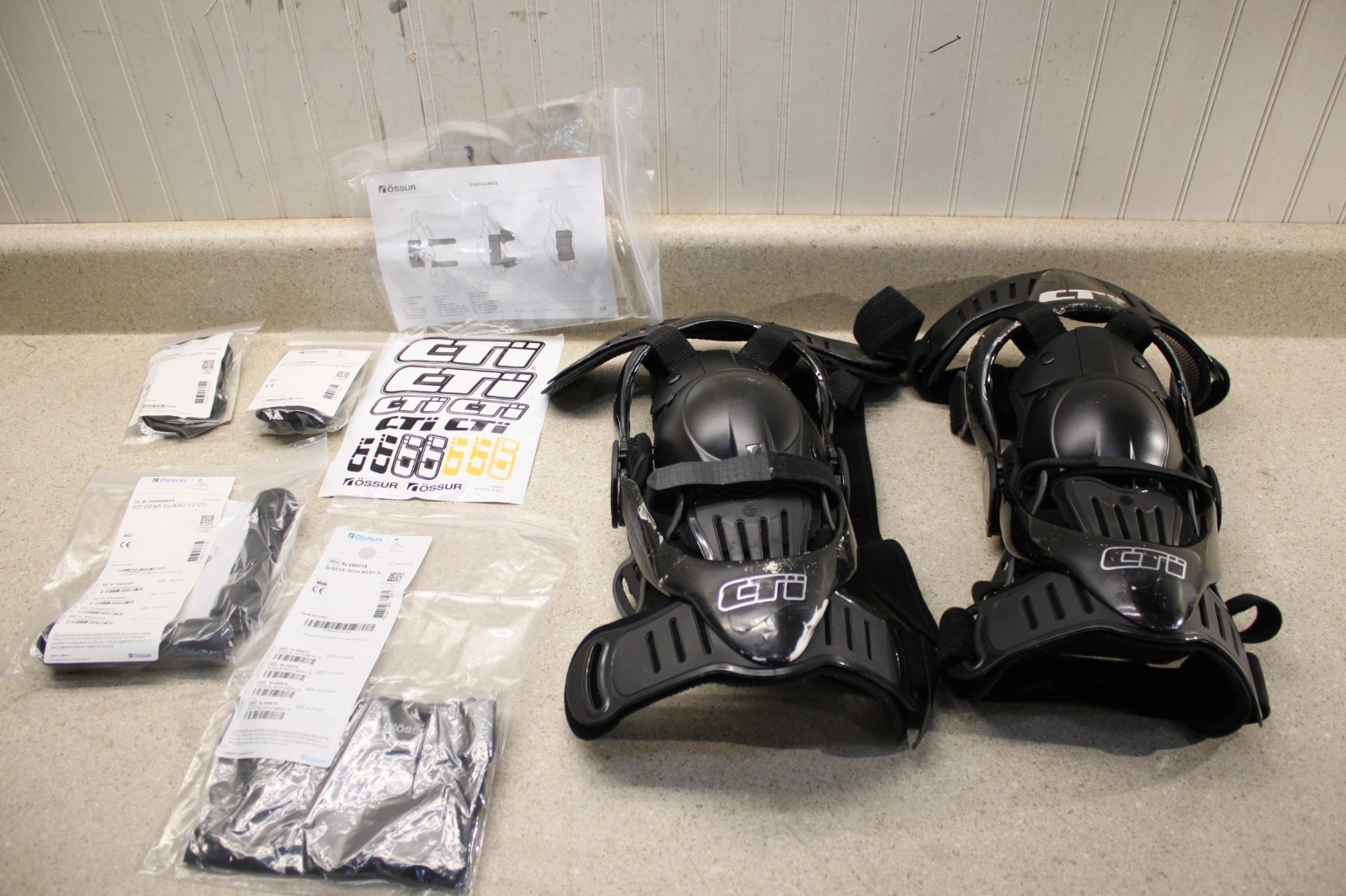 Ossur CTi 3 Knee Braces Bundle  MOTOCROSS EDITION size XL 1754 Z1