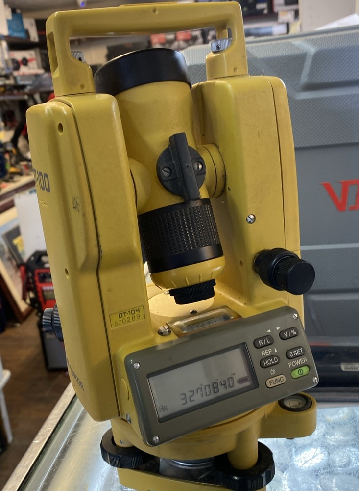 Topcon DT-104 Digital Theodolite w/ Case