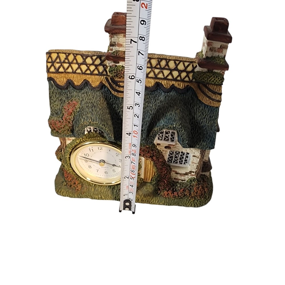 Charming Cottage House Quartz Clock Decorative Tabletop Accent