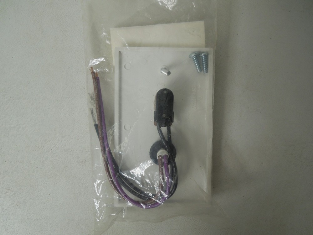 Dual-Lite Sprts Remote Test Switch With Indicator Light