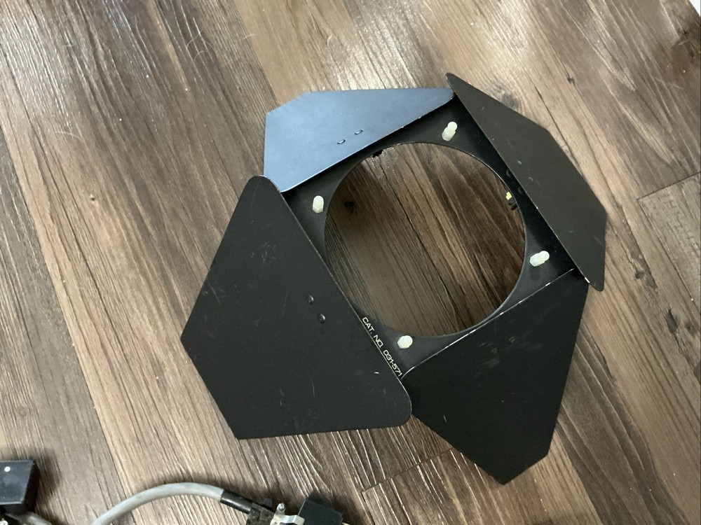 Ascorlight QC4 With Extra Cable And Barn Doors - NOT TESTED