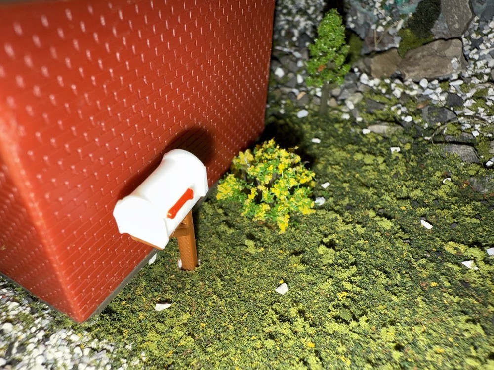 1:48 O Gauge Mail box - White