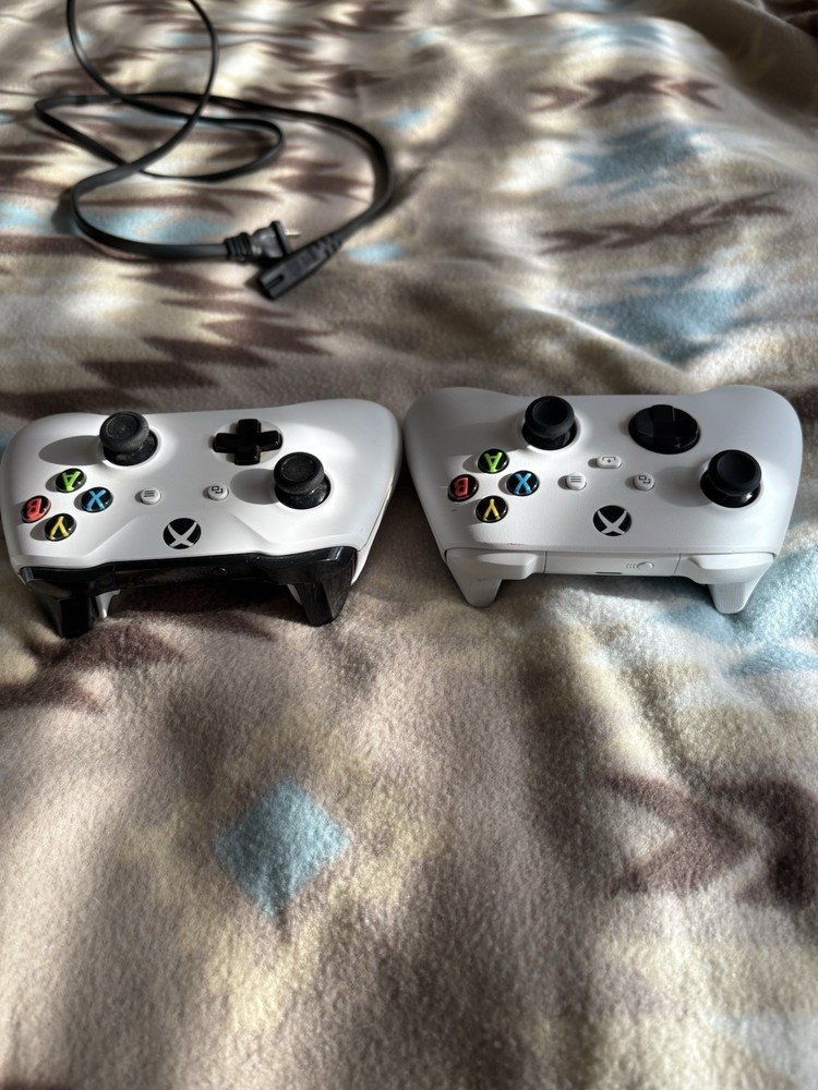 Microsoft Xbox Series S Bundle w/ 2 Controllers, Turtle Beach Headset, Power Ca…