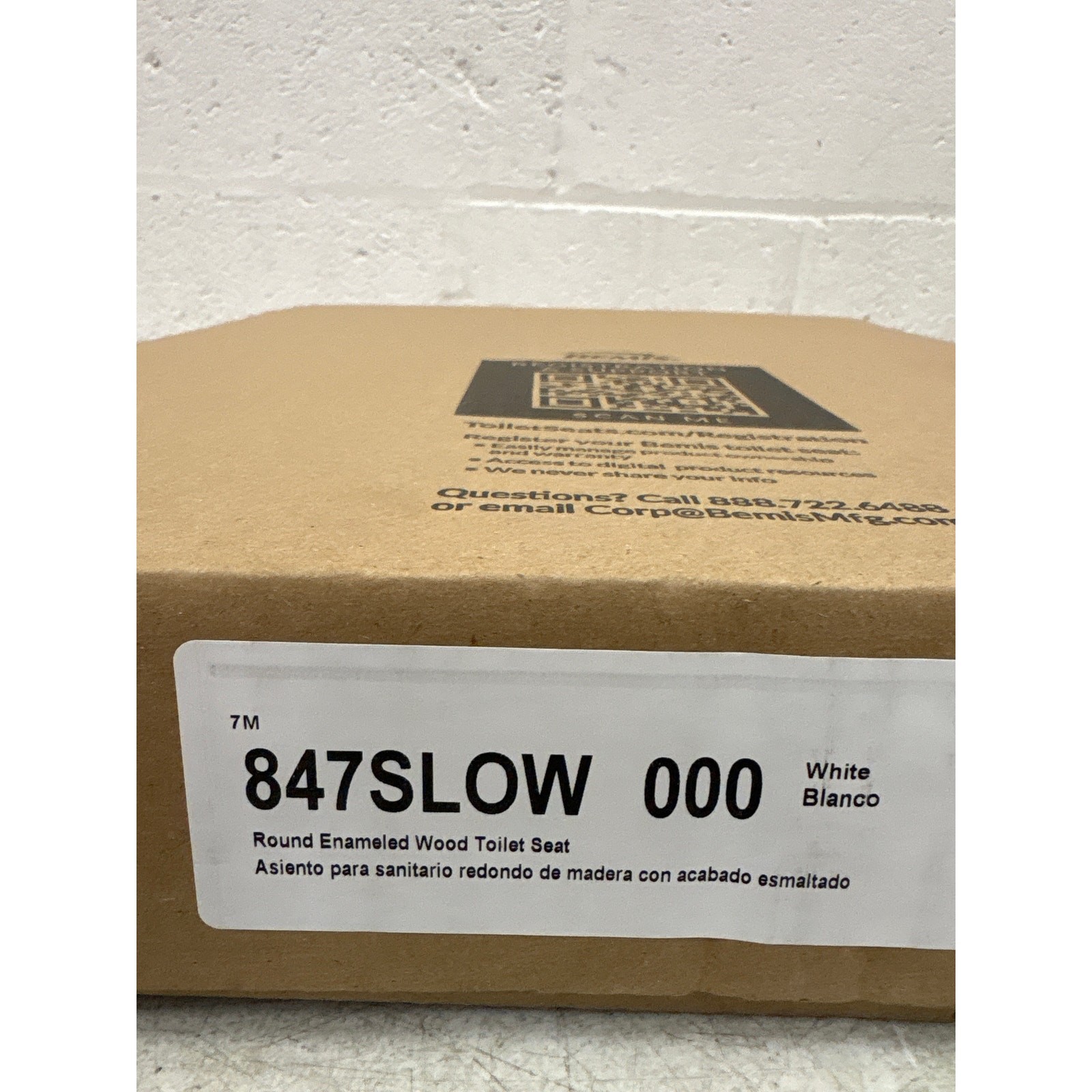 Mayfair Cassel Slow Close Toilet Seat, ROUND, Non Slip Premium Wood Seat