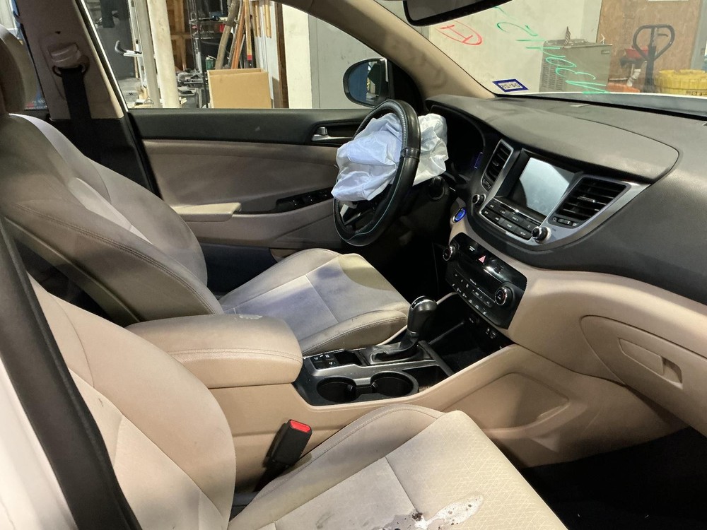 Used Blind Spot Detection System Warning Control Module fits: 2018 Hyundai Tucso