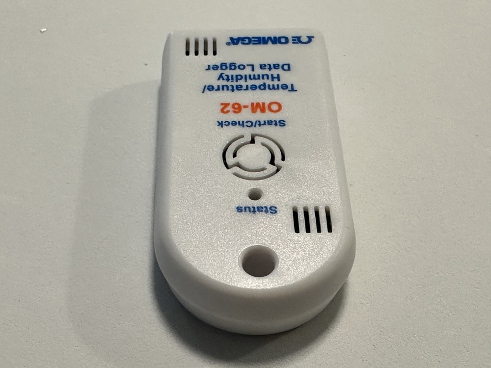 OMEGA ENGINEERING OM-62 Temperature/Humidity Data Logger (BRAND NEW)