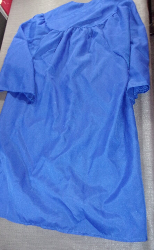 JOSTENS BLUE SIZE 5'1"- 5'3" 100% POLYESTER SCHOOL GRADUTATION GOWN