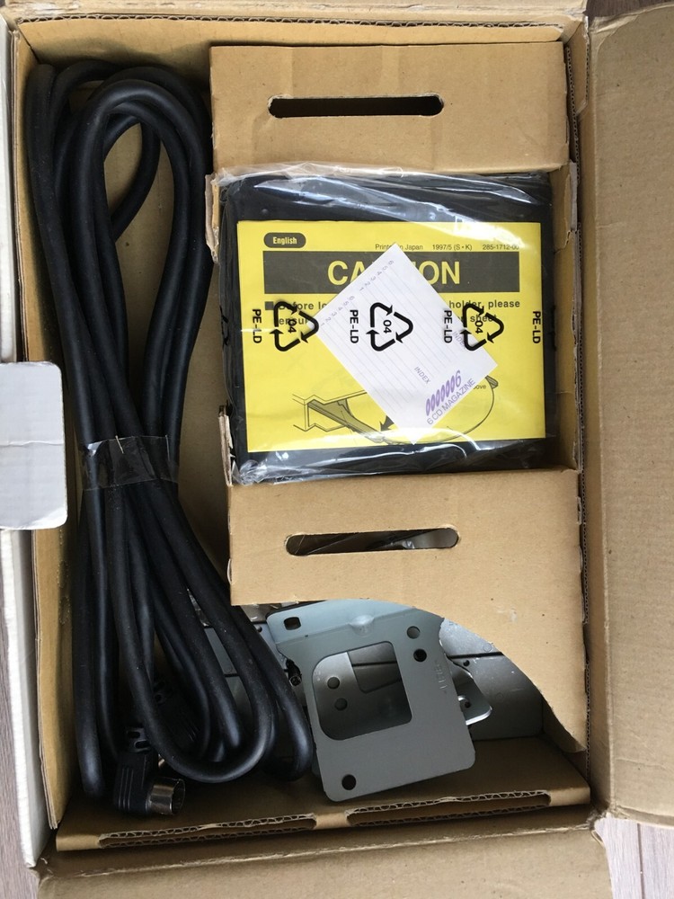 Clarion CDC634 Auto 6 CD Disk Changer. Complete Kit in Original Box
