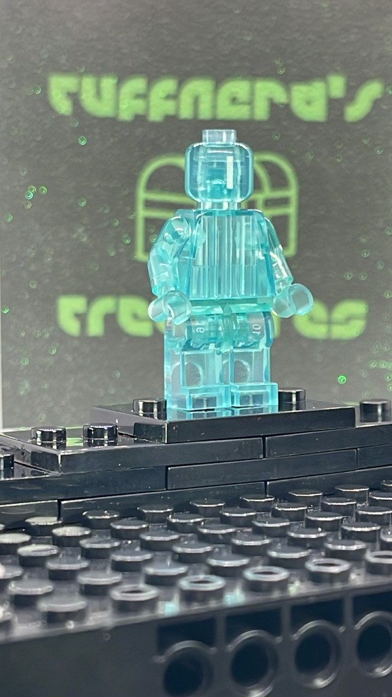 CUSTOM BLANK MOC TRANSPARENT LIGHT BLUE MINIFIG