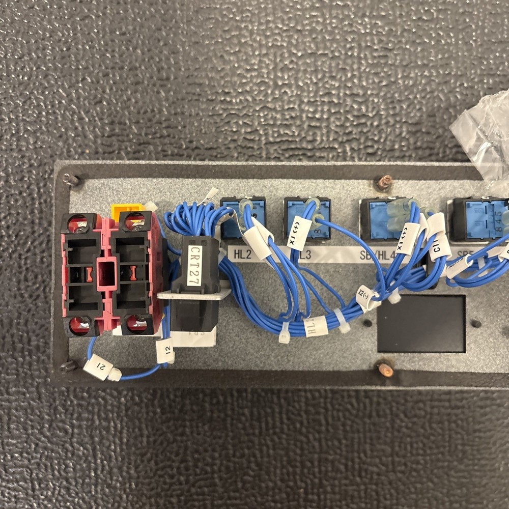 A05B-2601-C004FANUC Robot Controller Operator Panel, Key Switch, E-Stop