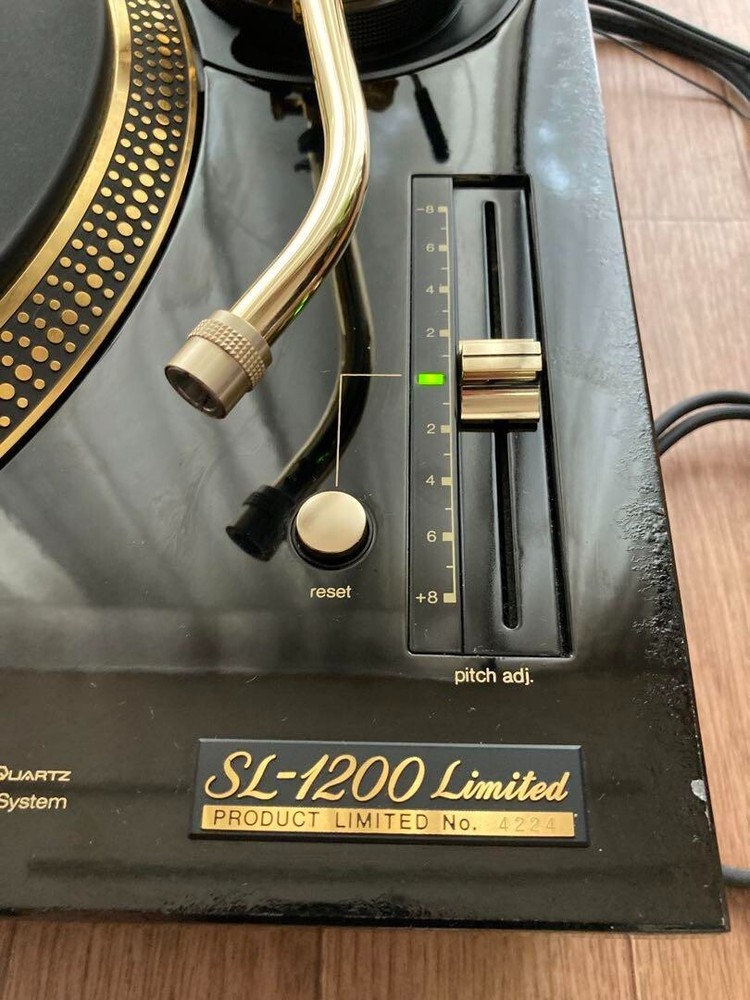 Technics SL-1200LTD Gold Limited Model Turntable