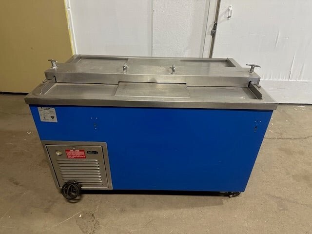 COLORPOINT REFRIGERATED 3 COMPARTMENT PREPACKAGED MILK STORAGE