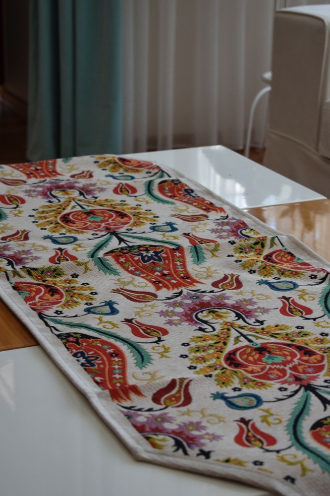 Table Runner Authentic Tulip Motif Table Runner Seljuk Design