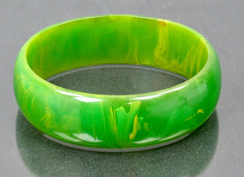 Vintage BAKELITE Translucent Marbled Butterscotch GREEN Bangle Bracelet