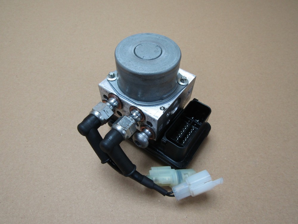 KTM 890 Duke GP 2022 ABS pump control unit module (12509)