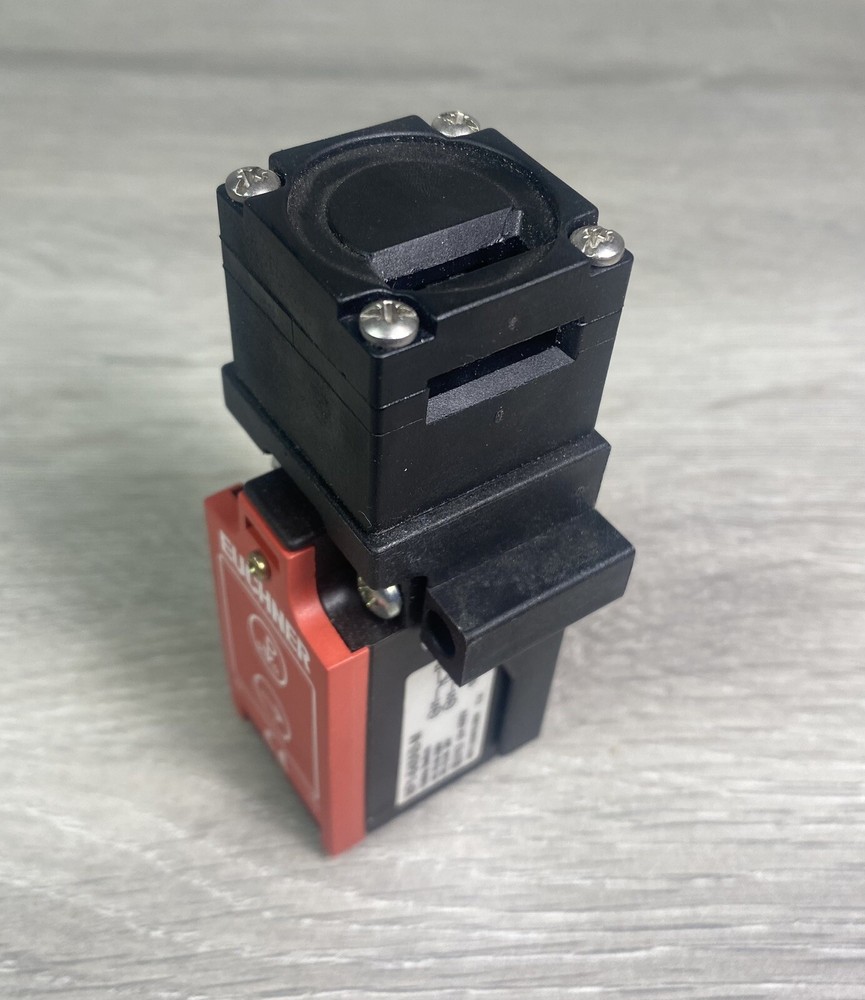 EUCHNER NP1-648AB-M SAFETY SWITCH NEW