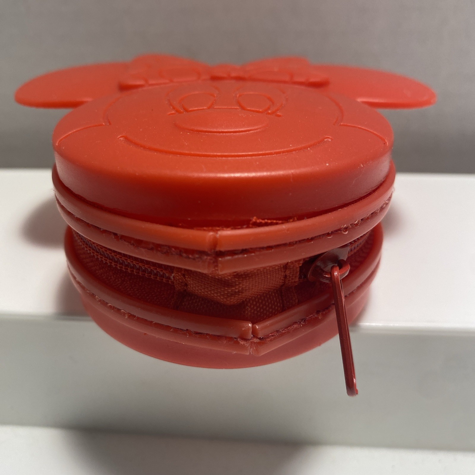 Disney Red Plastic Minnie Mouse Face Zip Around Coin Purse 4" x 3.5" x 1-3/8"