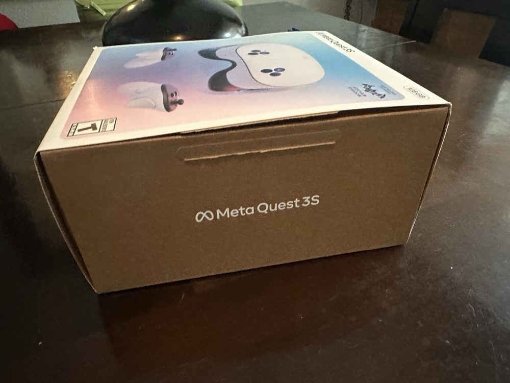 Meta Quest 3S 128GB VR Headset Batman Arkham Shadow Edition