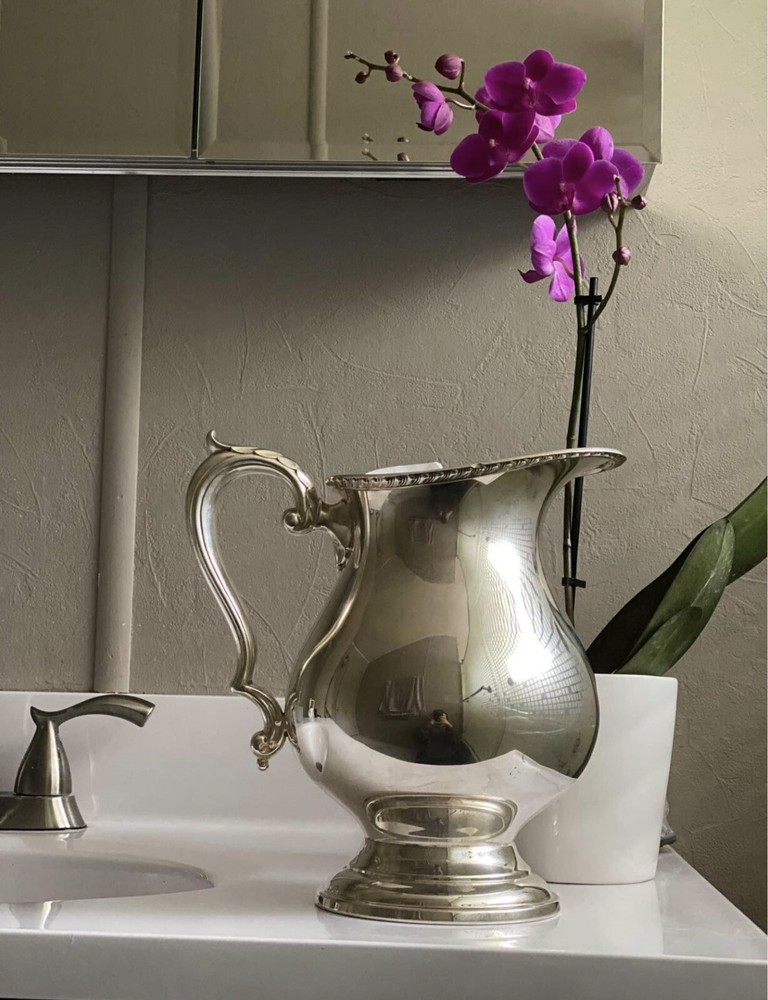 Wallace Silver Plate Beverage Water Pitcher 9” Great Condition!