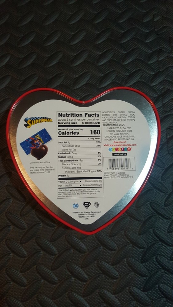 Superman Heart Shaped Tin Valentine's Tin