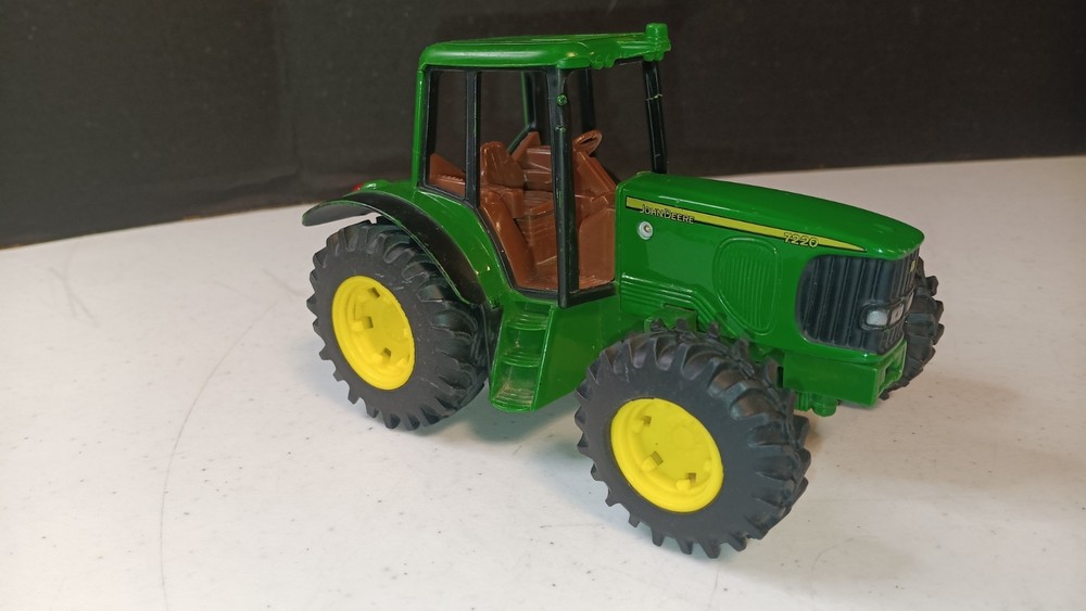 Die Cast Tractor Ertl John Deere 7220 No Front Loader Used