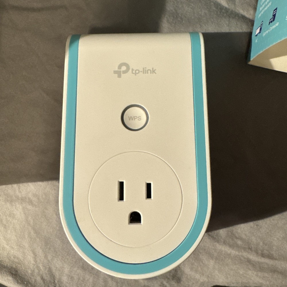 TP-Link AC1200 WiFi Range Extender AC Passthrough Wireless Booster RE360