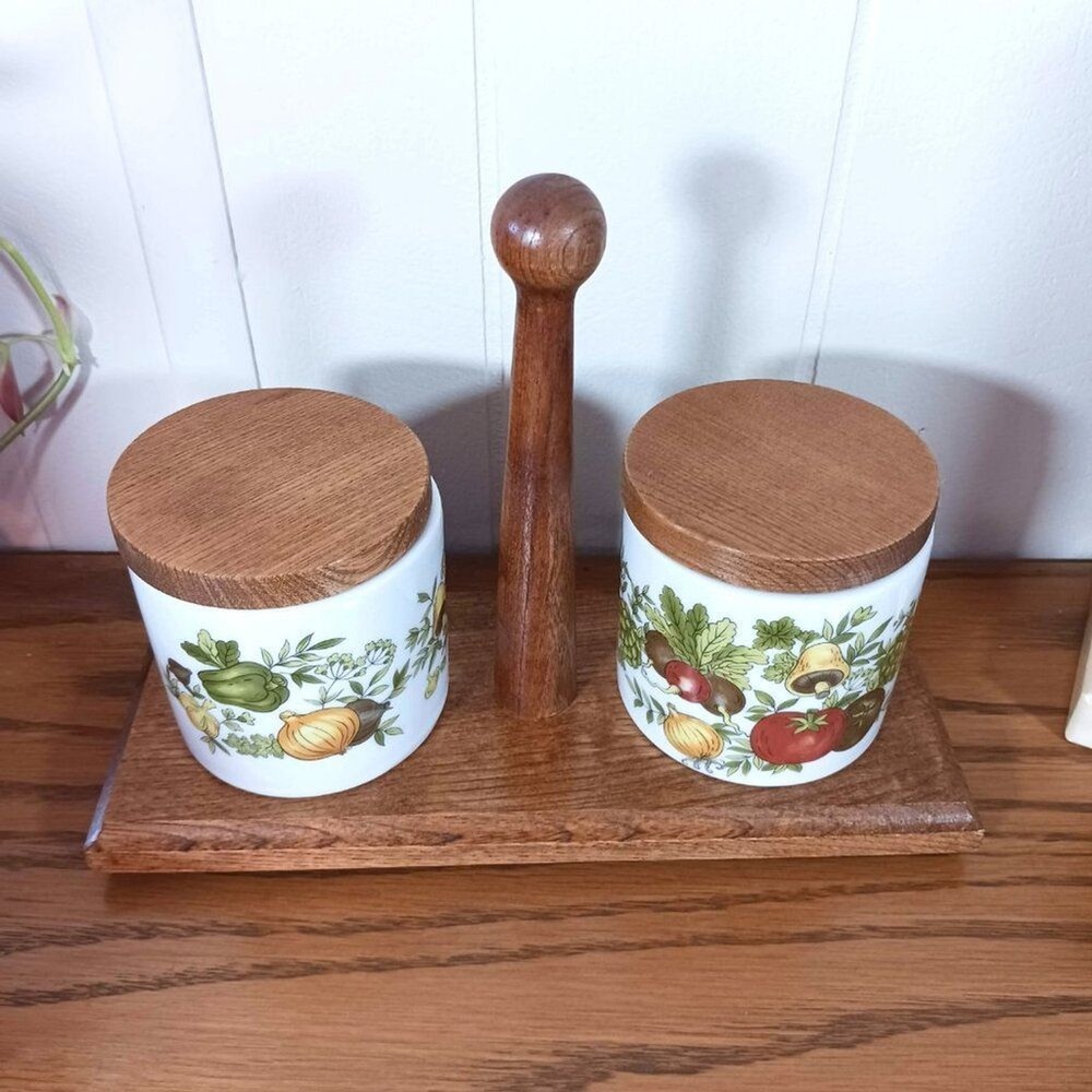MCM Condiment Tray with 2 Lidded Containers