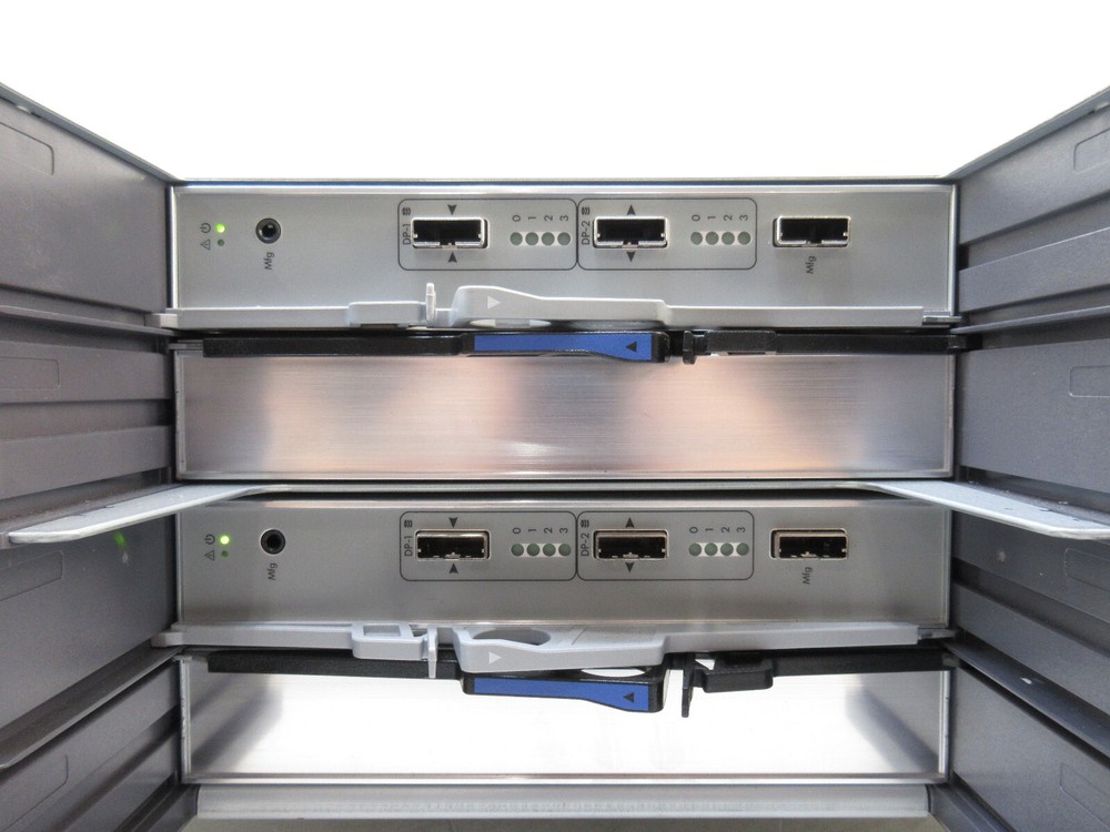 HP StoreServ 8000 3PARA-ST1112 24-Bay Storage Array w/ 2x Controller, 2x PSU