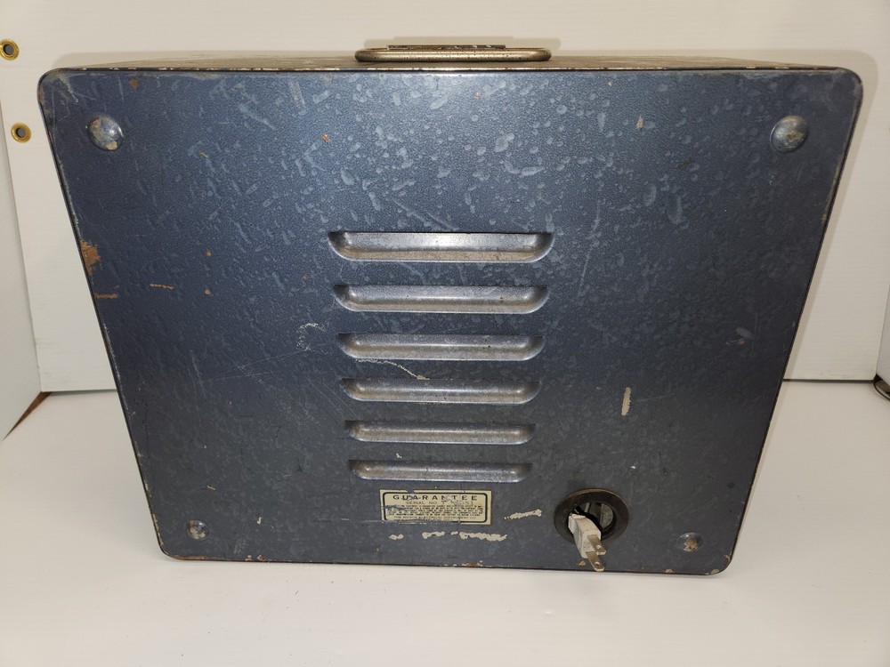 Vintage Hickok Model 191X Crystal Controlled Microvolt Generator/Amp Gain Meter