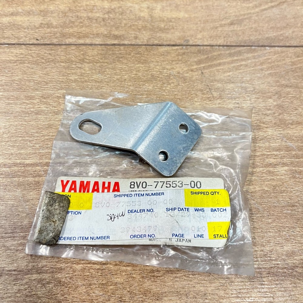 YAMAHA OEM NOS WINDSHIELD BRACKET / 8V0-77553-00 / SNOWMOBILE