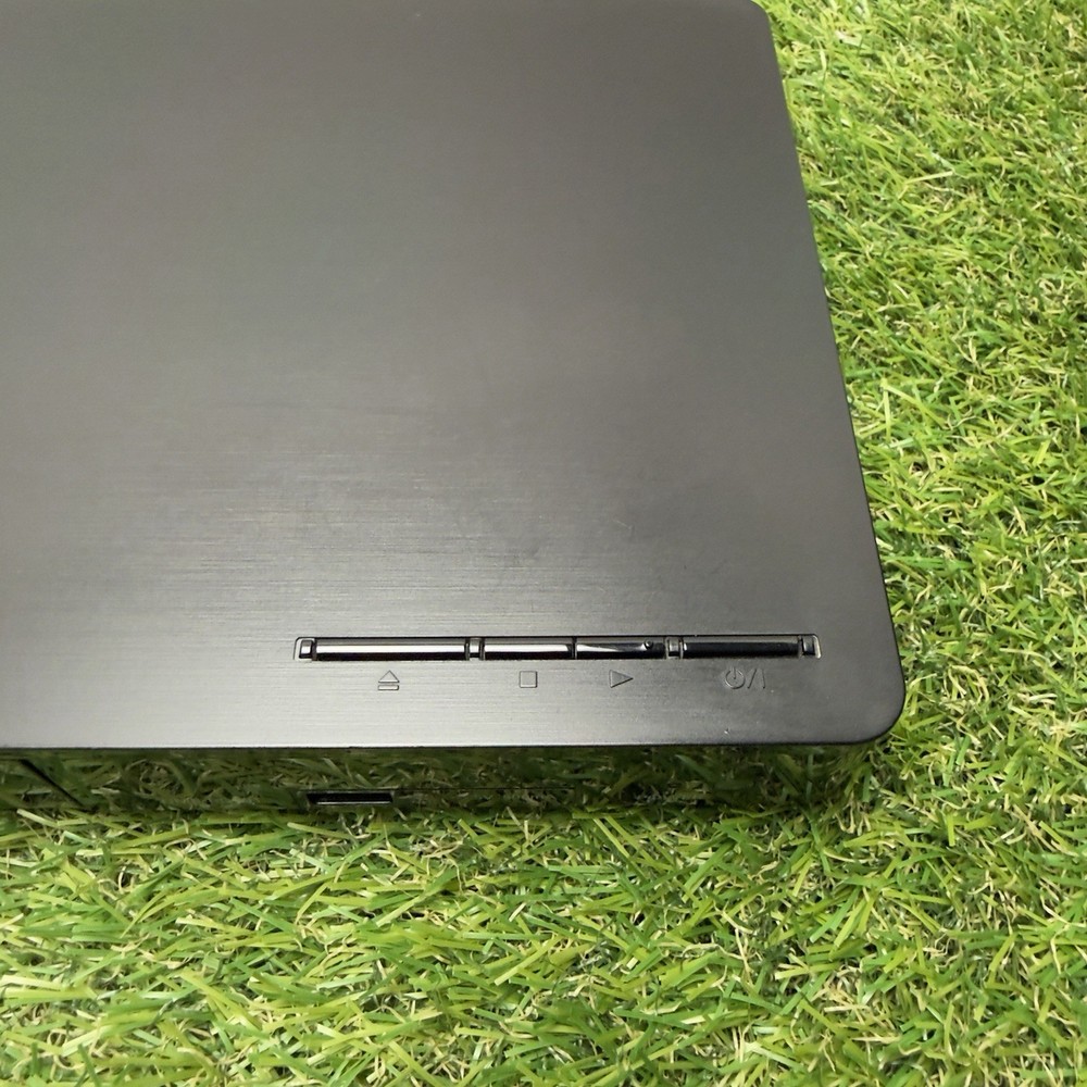 Panasonic Blu-Ray/DVD Player DMP-BD901 w/ Remote