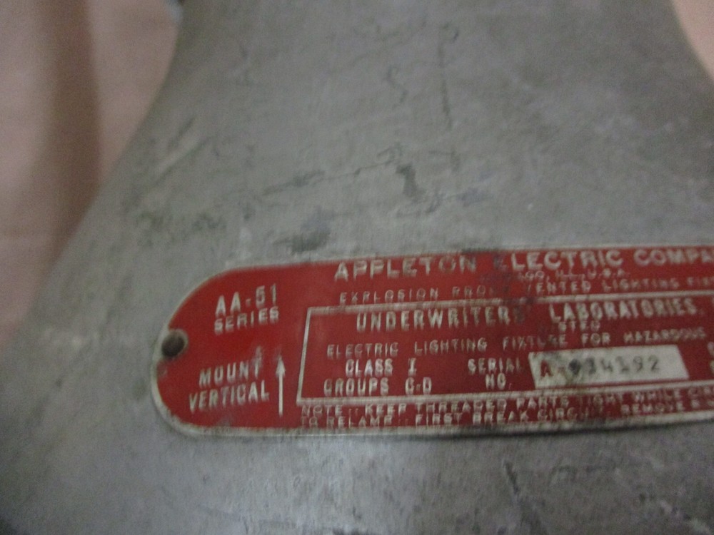 Appleton Electric Company 200W Vented Explosion Proof Light AA-51 Series