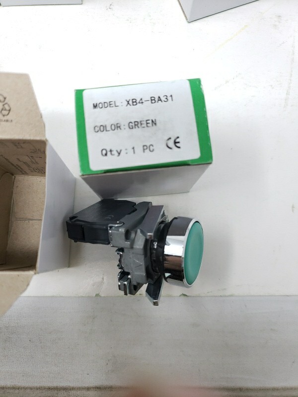 2ct GREEN XB4-BA31 22mm Push Button