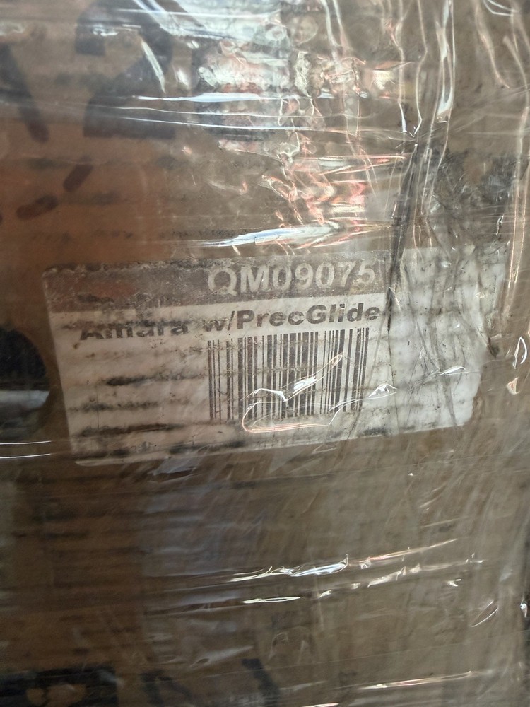 Handi Quilter Amara 20" Quilting Machine on TABLE ( NEW OTHER )