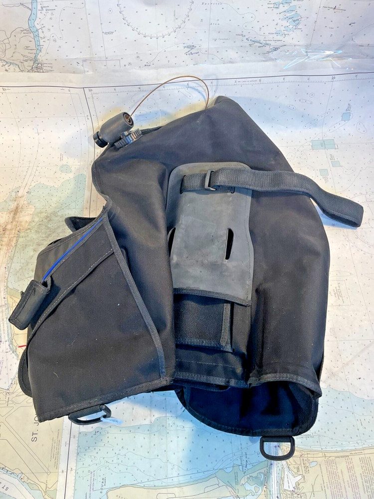 OCEANING "Ocean Sport" Size: Medium BCD (Older Model)