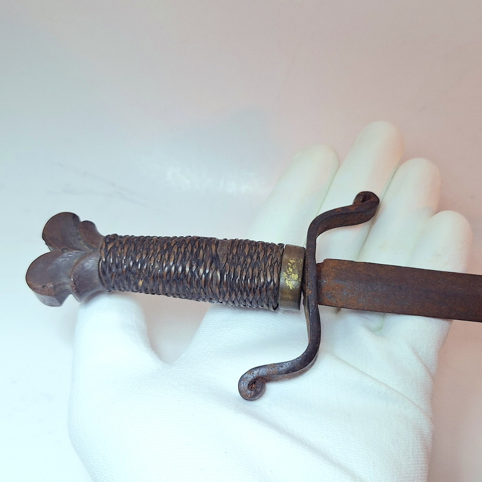 Authentic 17th-Century European Renaissance Left-Handed Dagger – All Original -