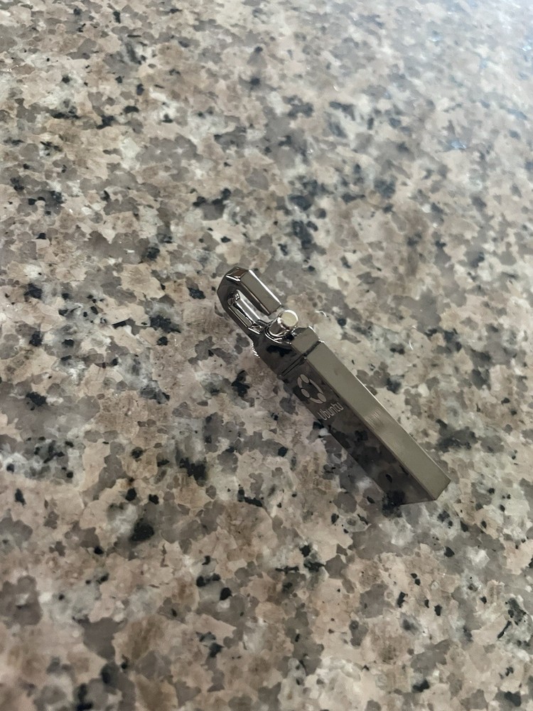 Engraved Linux Boot USB - Ubuntu Desktop, Server, Kubuntu, Xubuntu, Studio, MATE