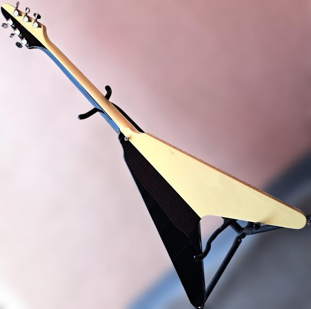 Edwards E-Fv-125Wb Dot Flying V