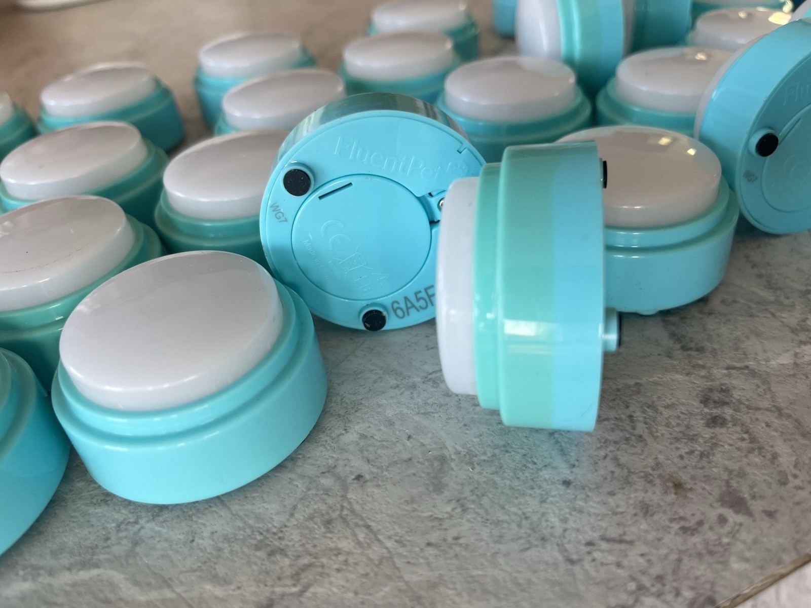 Gently Used Fluent Pet Connect Base with 6 HexTiles and 30 Connect Buttons