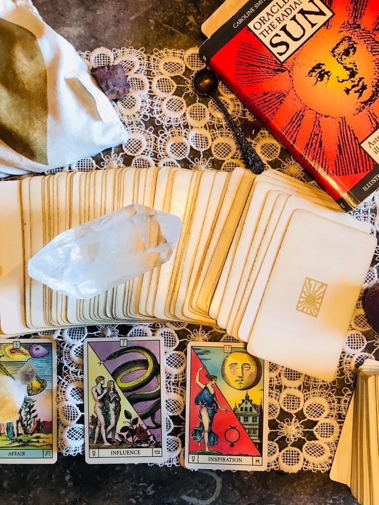 psychic tarot card reading Live