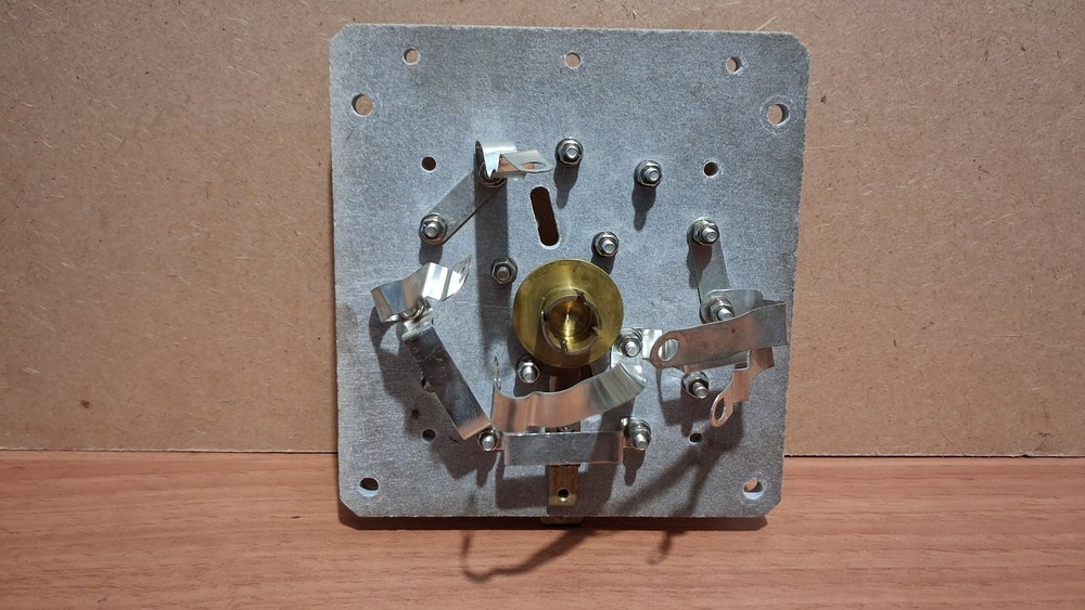 HUGE SWITCH - - RF AMPLIFIER ANTENNA TUNER