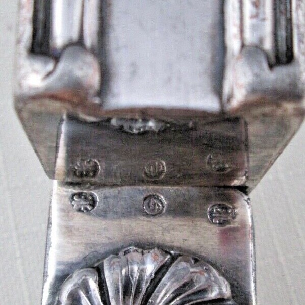 Victorian HALLMARKED Silver CANDLE Wick SNUFFER Excellent Condition FOOTED