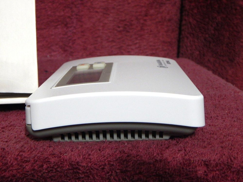Niagara 5-2 Programmable Thermostat NIB